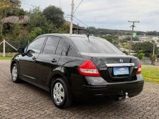 Nissan foto 2