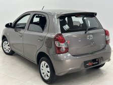 Toyota foto 2