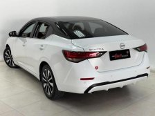 Nissan foto 2