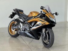 Suzuki  foto 1