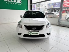 Nissan foto 2